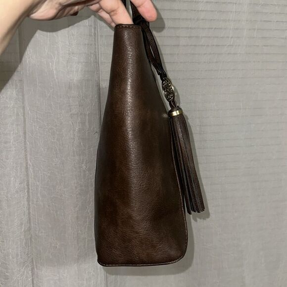 DELUXITY Large Brown Vegan Leather Tote - Picture 5 of 10